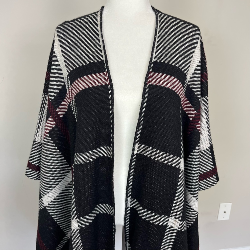 OVERSIZED OPEN FRONT PLAID PONCHO IN BLACK, RED, AND WHITE ONE SIZE FITS ALL - Picture 11 of 14
